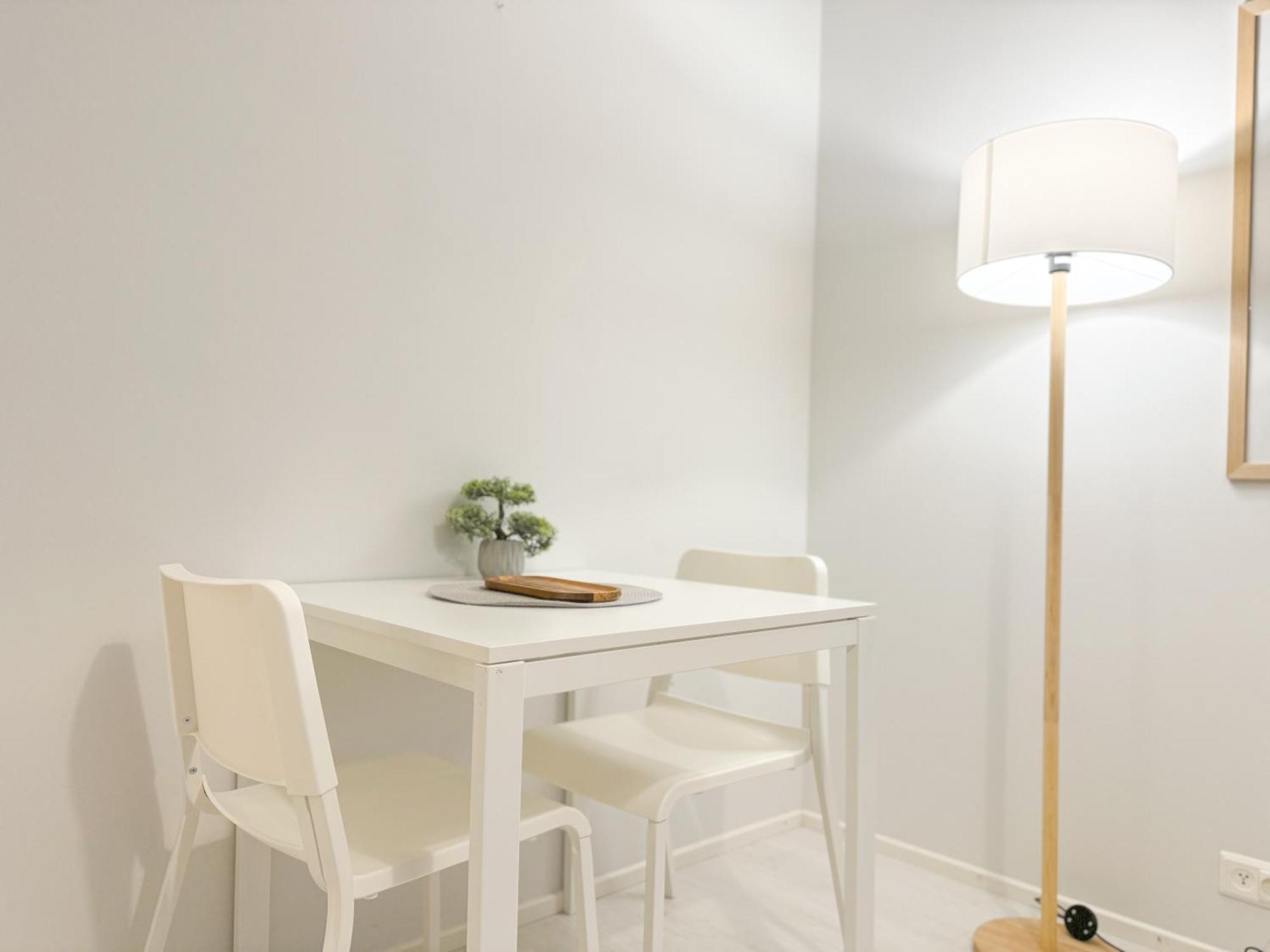 רובניימי Aurora Central Suite IV מראה חיצוני תמונה
