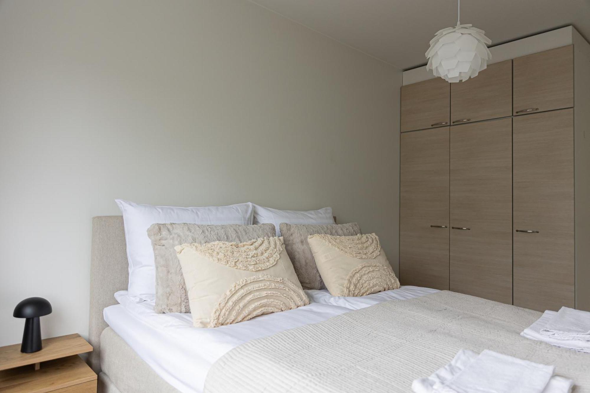 רובניימי Aurora Central Suite IV מראה חיצוני תמונה